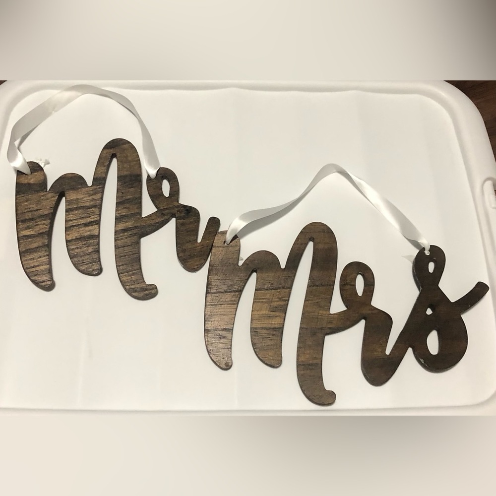 Wedding Decor, Mr. Mrs. Wooden hanging signs